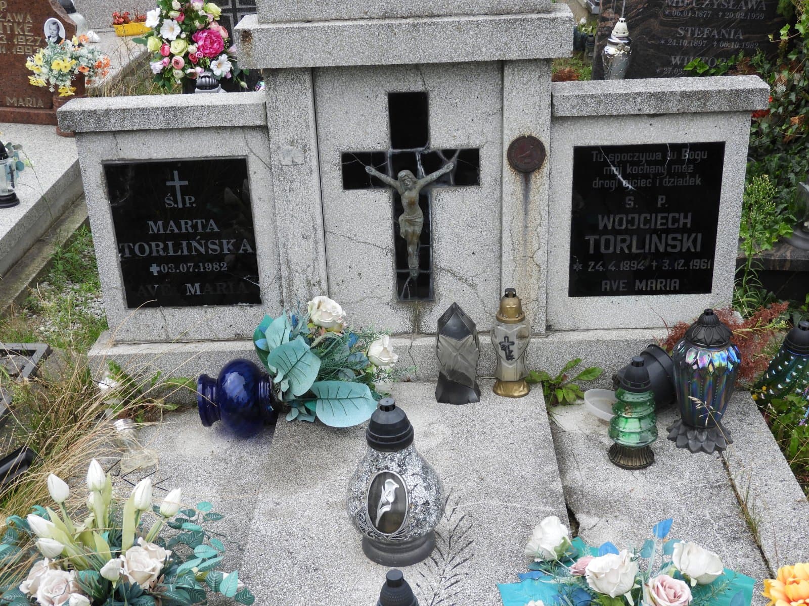 Zdjęcie grobu F-03-16/17