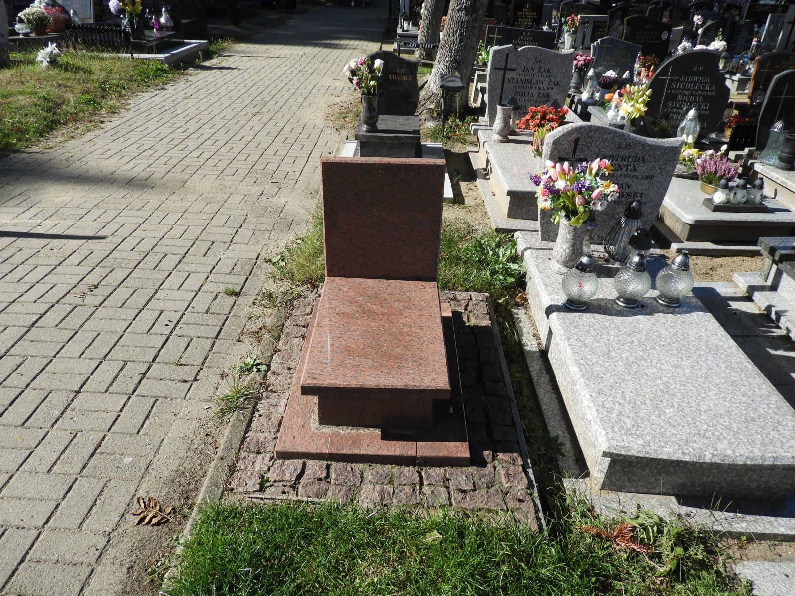 Zdjęcie grobu E-05-01